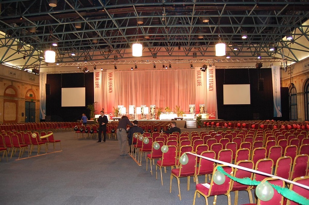 Mo_Latin_AskTheAVPro_Triumphant_Events_Your_Life_Your_Legacy_with_Roger_Hamilton_at_London_Alexandra_Palace_April_16-18_2008_ - Roger Hamilton event 1 007